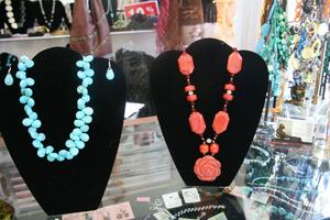 Pink 540.00
Turquoise 129
